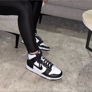 Selling these sneakers!